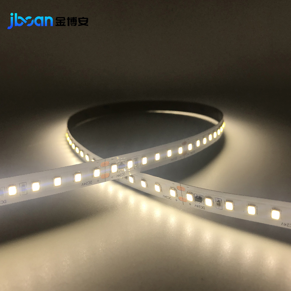 Long cascade constant current LED light strip