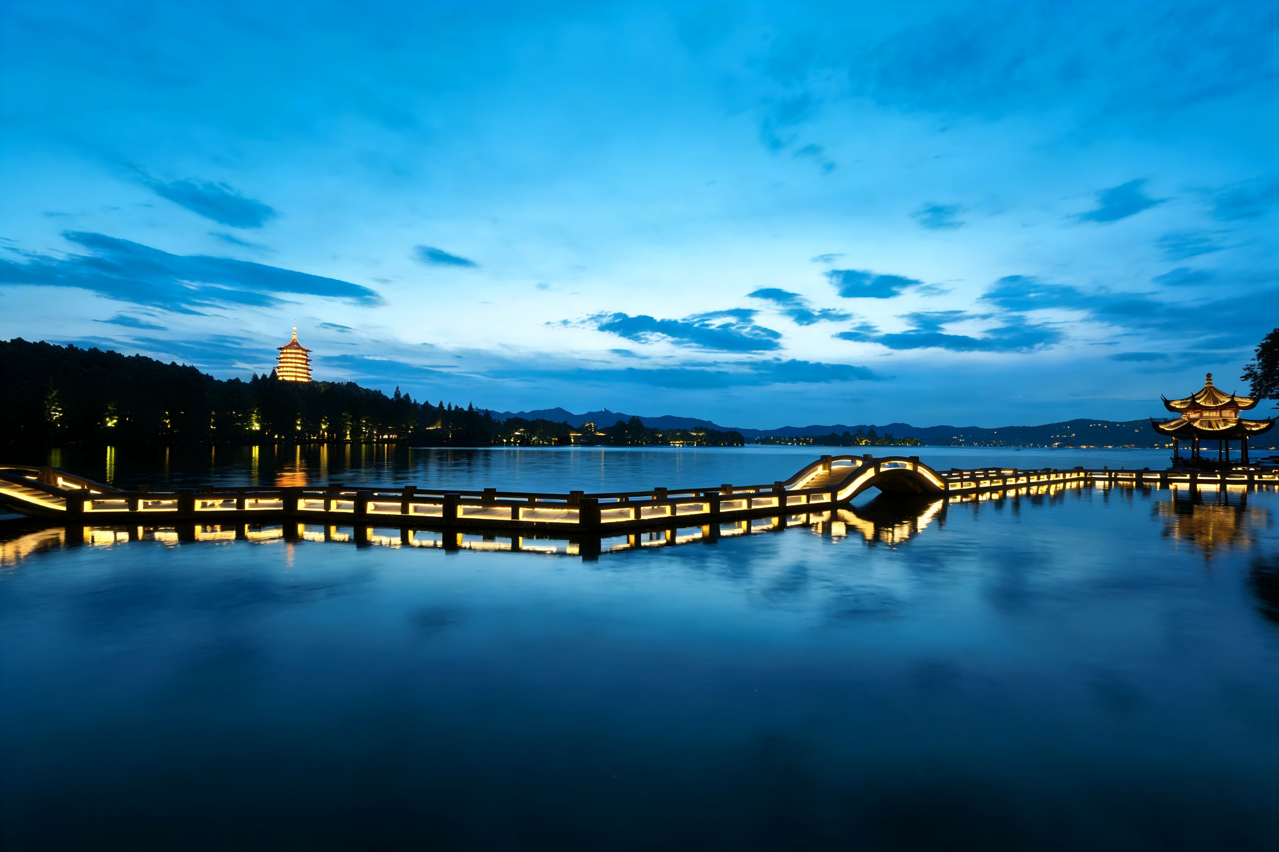 JBOAN IP68 waterproof neon lights light up the West Lake Covered Bridge (Picture 5)