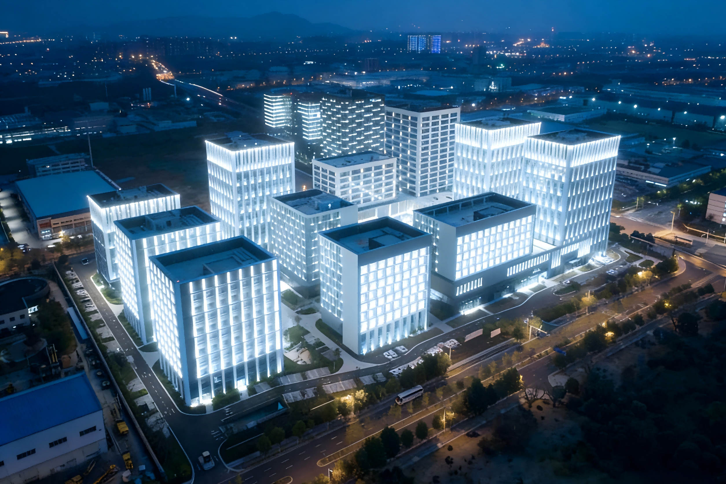 Jinboan soft light series empowers Huizhi Technology Park to use LED flexible wall washers to link multiple buildings to give them a new look (Figure 5)