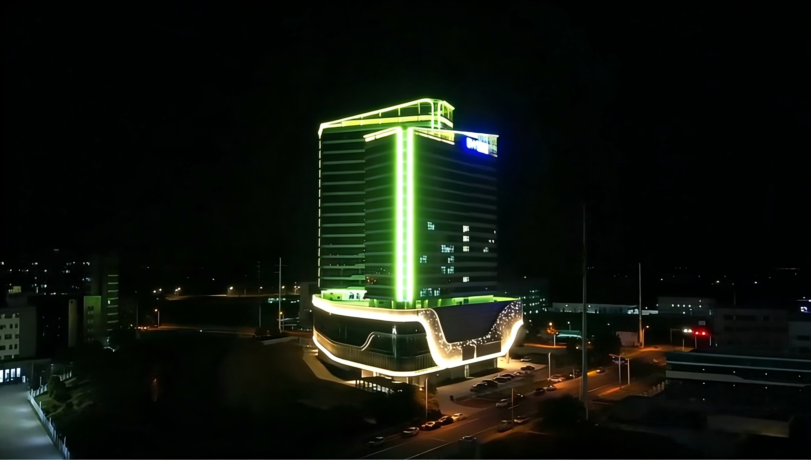 Jinboan Light and Shadow Architecture｜RGBW flexible lamps light up Shenzhen Lianying Building, renewing the aesthetics of the business night scene (Picture 3)