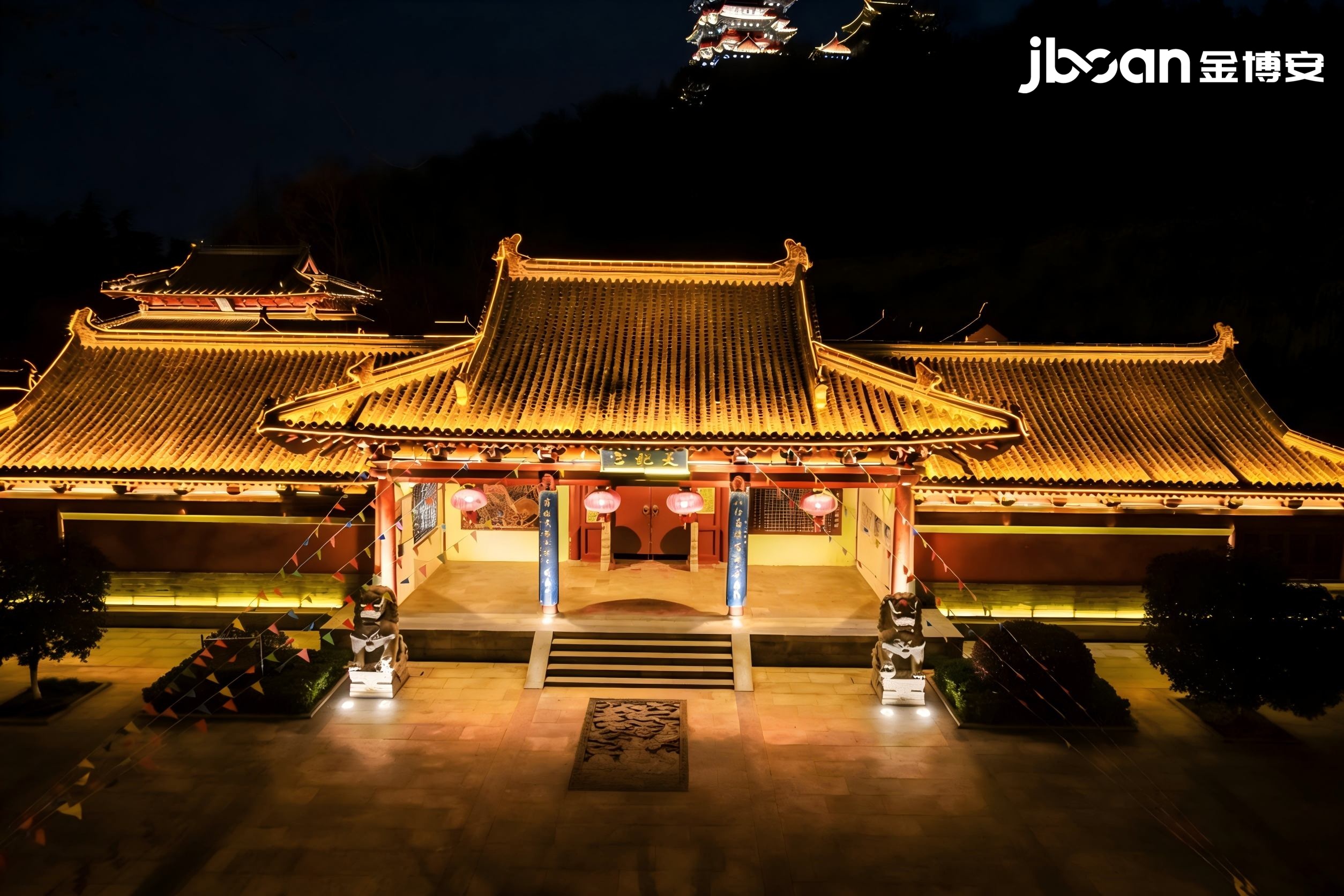 Jinboan 3000K flexible wall washer lights up Nanjing Yuejiang Tower Scenic Area and revitalizes the night view of ancient buildings with new charm